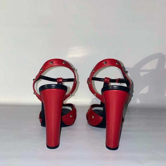 GUCCI Melville leather T-Strap Heel Sandals in box - Picture 8 of 14